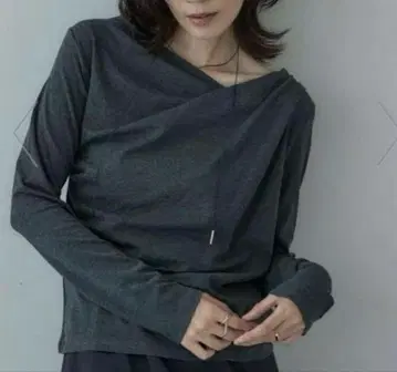 INDIVI [그레이] 드레이프 넥 티셔츠