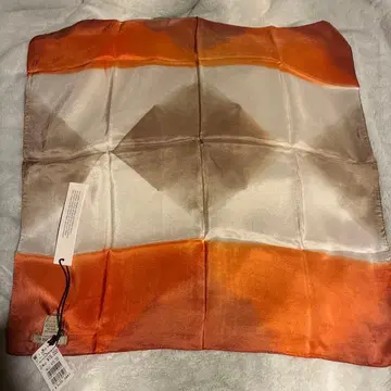 새상품 스콧 클럽 실크 스카프