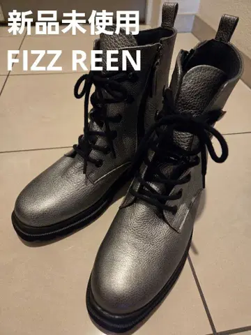 미사용 새상품 FIZZ REEN 실버 가죽 하이컷 부츠