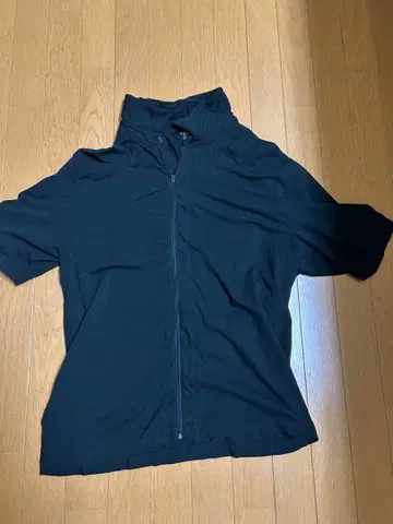 Calvin Klein 블랙 지퍼 T셔츠 XL