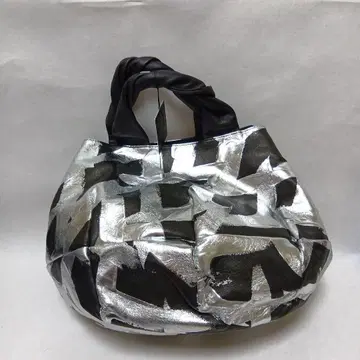 카와카와 실버 블랙 애브스트랙트 토트백