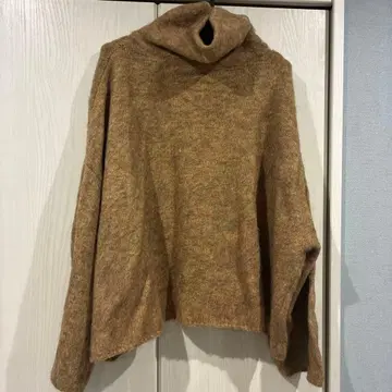 새상품급 RIM.ARK 니트 스웨터 FREE 사이즈