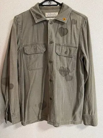 레미 리프 밀리터리 셔츠 밀리터리 자켓 하트 자수