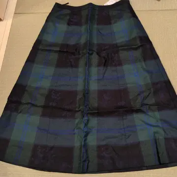 요크랜드 체크 스커트 미사용품