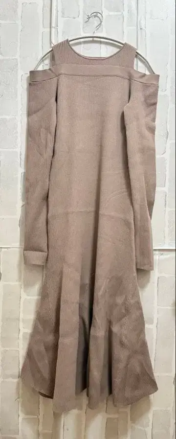 오프숄더 니트 원피스 머메이드 원피스