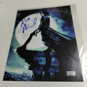 케이트 베컴세일 친필 사인 포트레이트