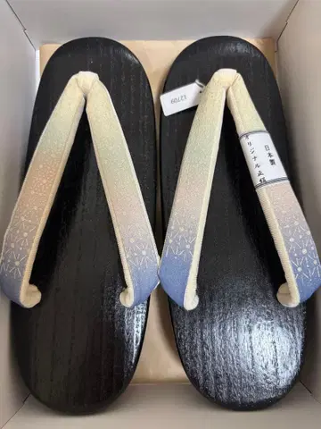 일본 나막신 우콘게타 블랙 오동나무 미사용 하나오 순수 실크 M 사이즈