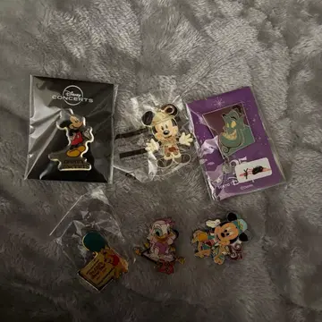 디즈니 핀 배지 묶음 판매 6점