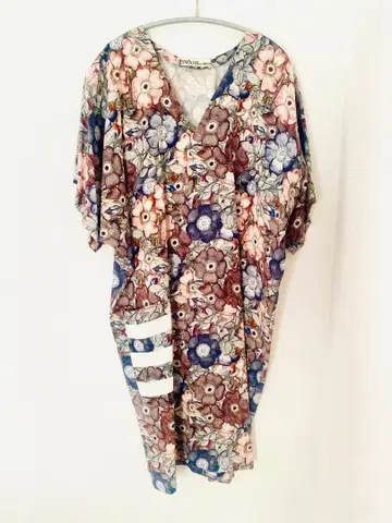 SWASH LONDON 꽃무늬 V넥 반팔 원피스