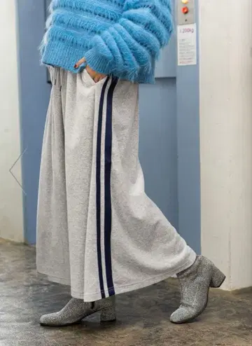 니코앤드 토끼 벨벳 라인 스커트 글로벌 워크 로리즈팜