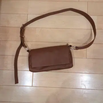 비어즐리풍 바디백