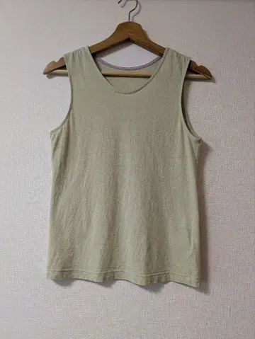 팔라스 팰리스 탱크탑