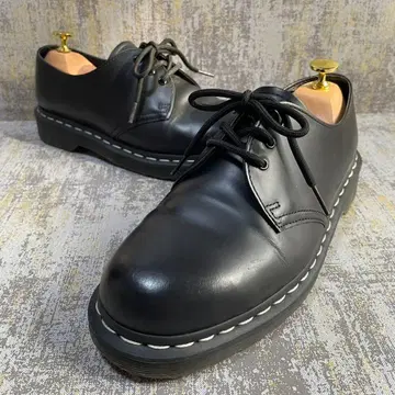 화이트 스티치 닥터마틴 3홀 신발 [ 26 ] 24757 통굽