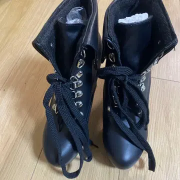 블랙 하이힐 부츠 레이스업