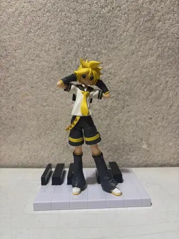 VOCALOID 카가미네 렌 엑스트라 피규어