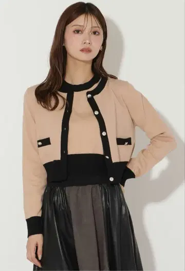 [ 1회 착용 ] Andcouture 바이컬러 앙상블 니트