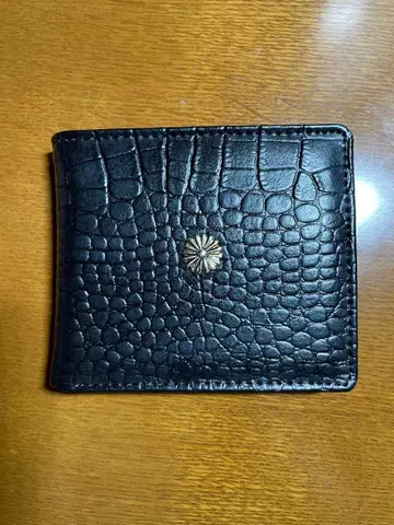 블랙 가죽 접이식 지갑 크로커다일풍