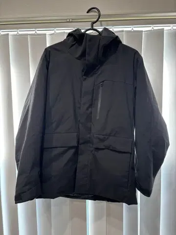 유니클로 311-429290 하이브리드 다운 파카 블랙 S 사이즈