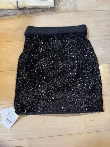 립 서비스 스팽글 블랙 타이트 스커트 S