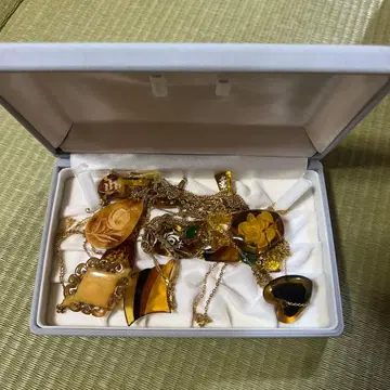 골드 꽃 모티브 목걸이 세트