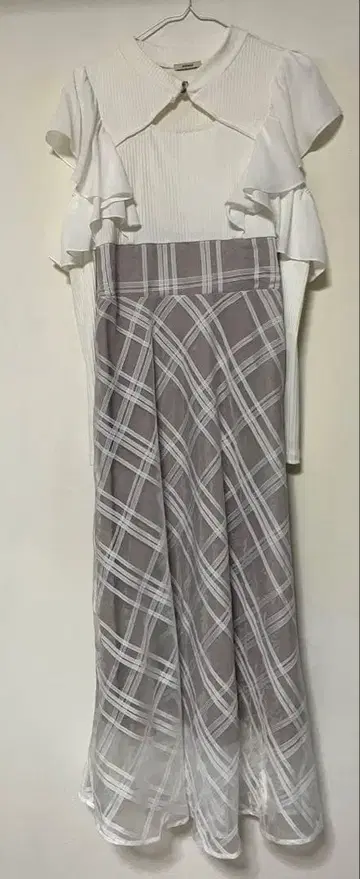 NOMAE 체크 무늬 플레어 스커트 롱 기장 오프숄더