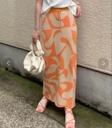 AMERI MEDI CURVE ART TIGHT SKIRT