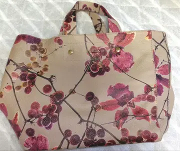 [ 새상품급 ] FURLA 꽃무늬 토트백 니콜라 버그만 한정판 가죽