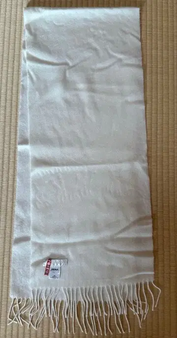 유니클로 캐시미어 머플러 화이트