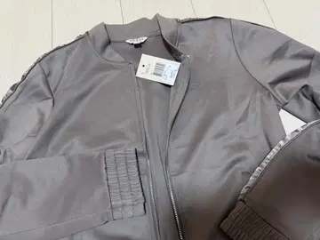 GUESS 셋업 미사용 새상품 가격표 포함