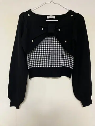 pium 블랙 체크 긴팔 니트