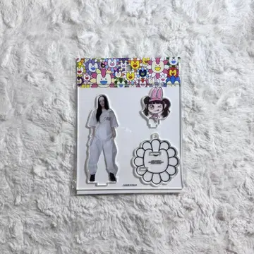 newjeans 하니 볼 체인 부착 아크릴 스탠드