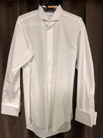 윙카라 셔츠 아르 위드 웨딩