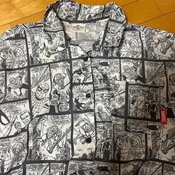 USJ 스파이더맨 코믹 반팔 셔츠 L