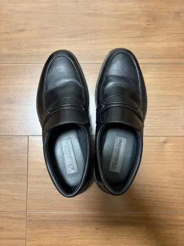 블랙 가죽 로퍼