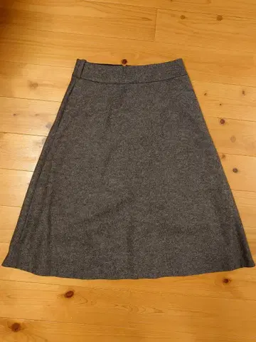 MARGARET HOWELL 플레어 스커트