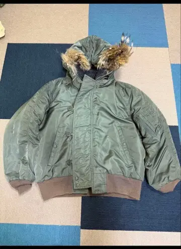 올리브 그린 MA-1 플라이트 자켓 N2B