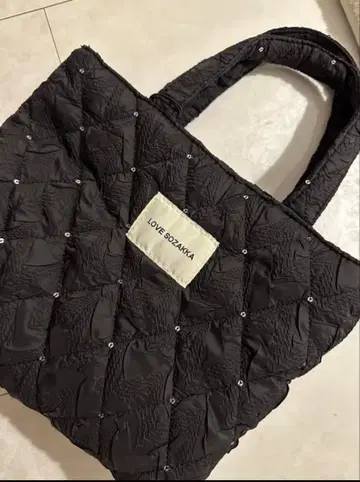 LOVE SOZANKA 블랙 토트백