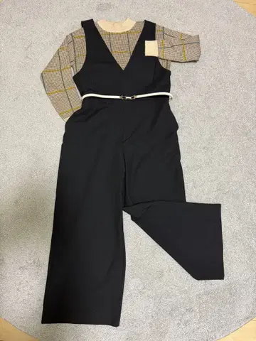 BEAMS SMART long-sleeve&블랙 살로펫 V넥