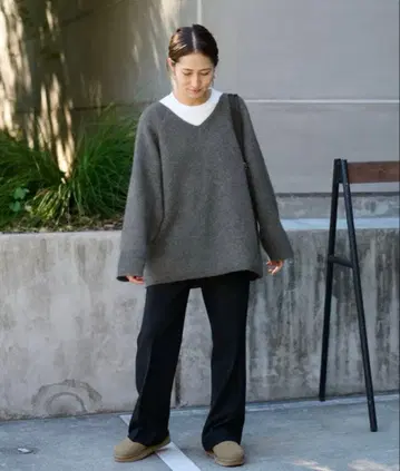 framework 퍼얀 접결 V넥 풀오버