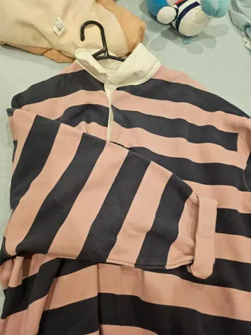 Ungrid 핑크 네이비 스트라이프 긴팔 피케 셔츠