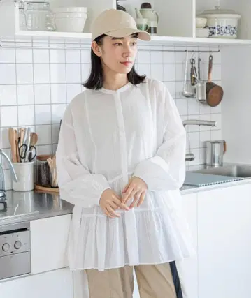 niko and - 화이트 티어드 셔츠 벌룬 슬리브 블라우스