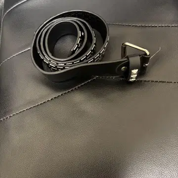 스터드 장식 블랙 벨트