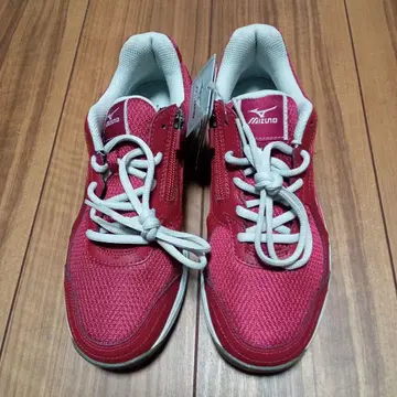 Mizuno 레드 스니커즈 지퍼 포함