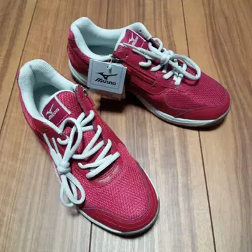 Mizuno 레드 스니커즈 지퍼 포함