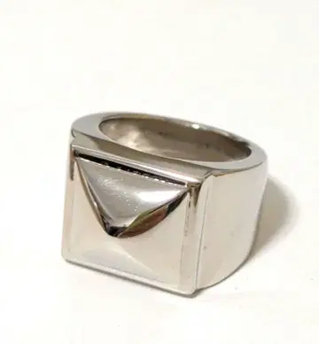 미사용 새상품 GOVIL 스터드 반지