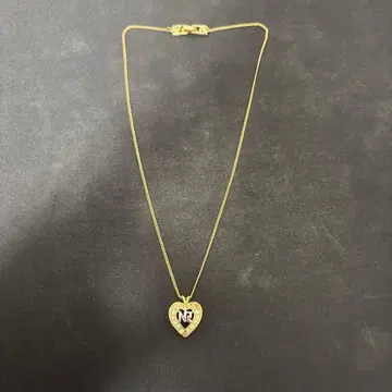 골드 하트형 NR 목걸이 NINA RICCI