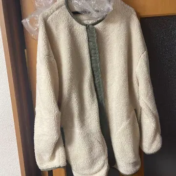 개럴개런트 밀리터리 보아 코트