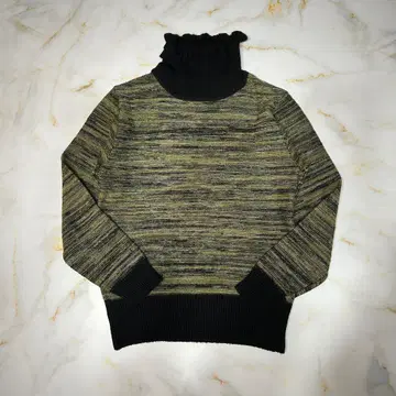 프릴 넥 컬러 디자인 니트 그린 x 블랙 M