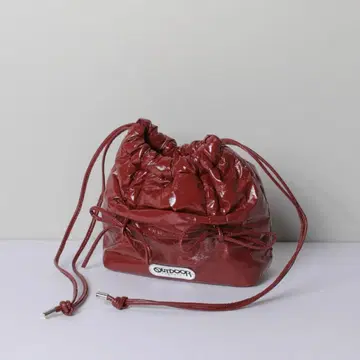 아웃도어 프로덕츠 에나멜 리본 드로잉 백