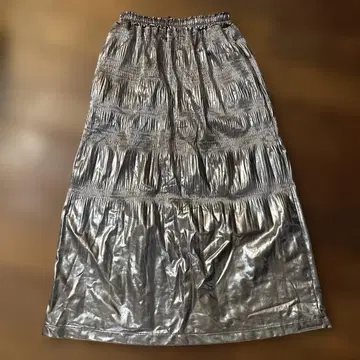 메탈릭 실버 플리츠 롱 스커트 새상품급